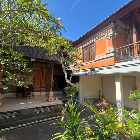 Thani House 우붓 외부 사진